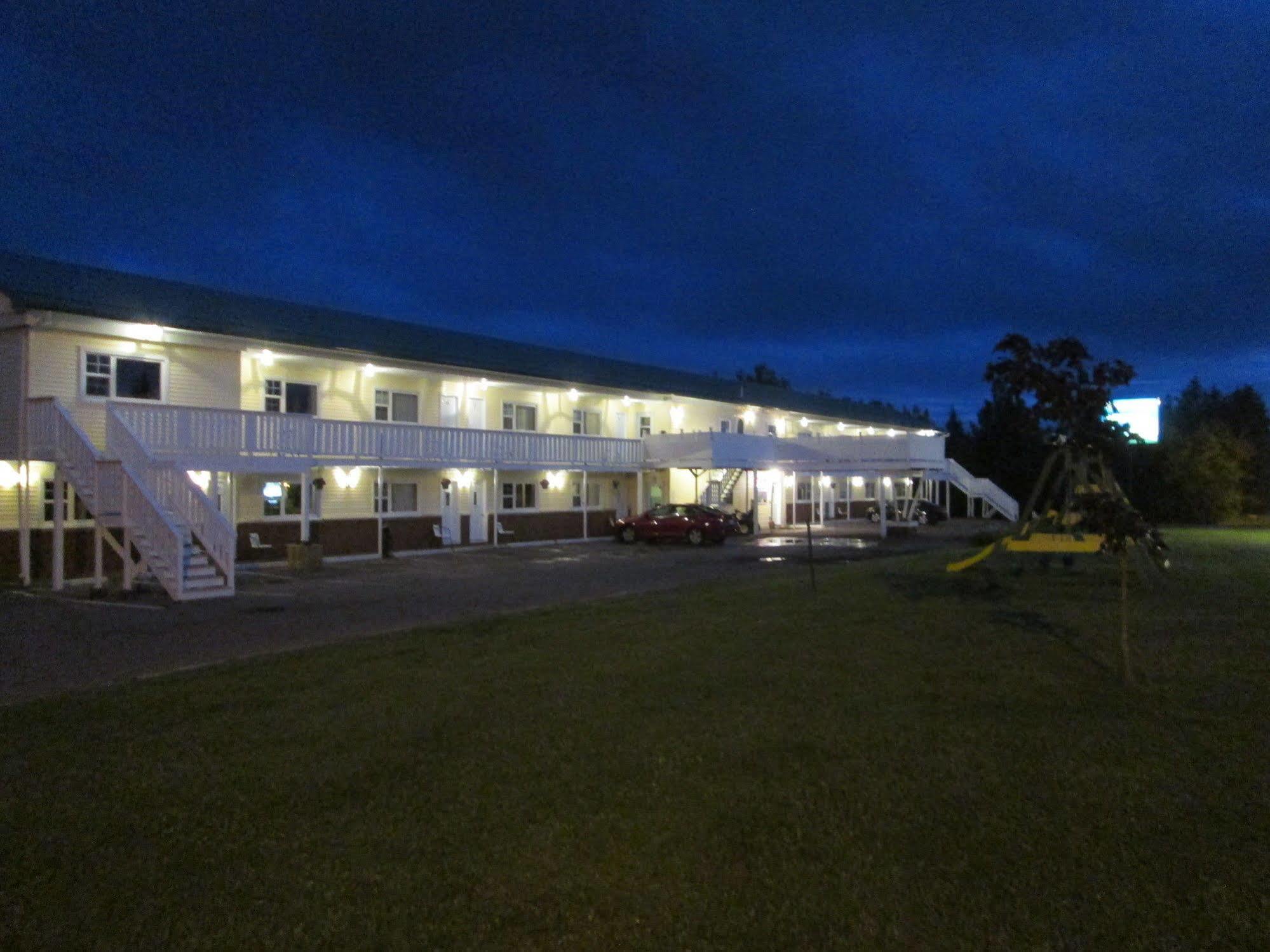 Scenic Motel Moncton Extérieur photo