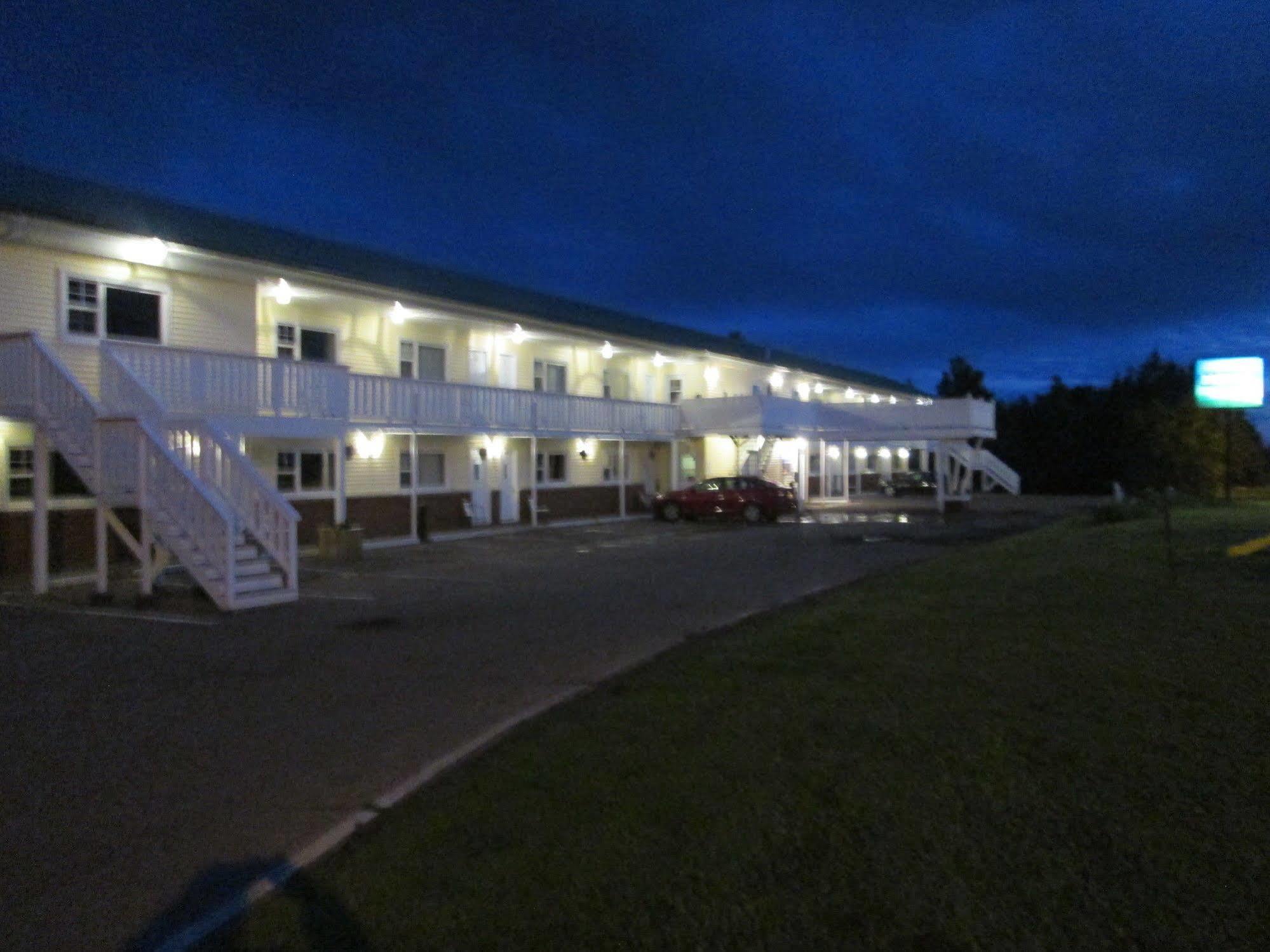 Scenic Motel Moncton Extérieur photo
